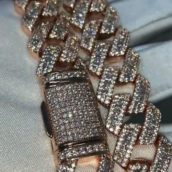 LINKS BRACELET- 17 mm Baguette Cuban link bracelet