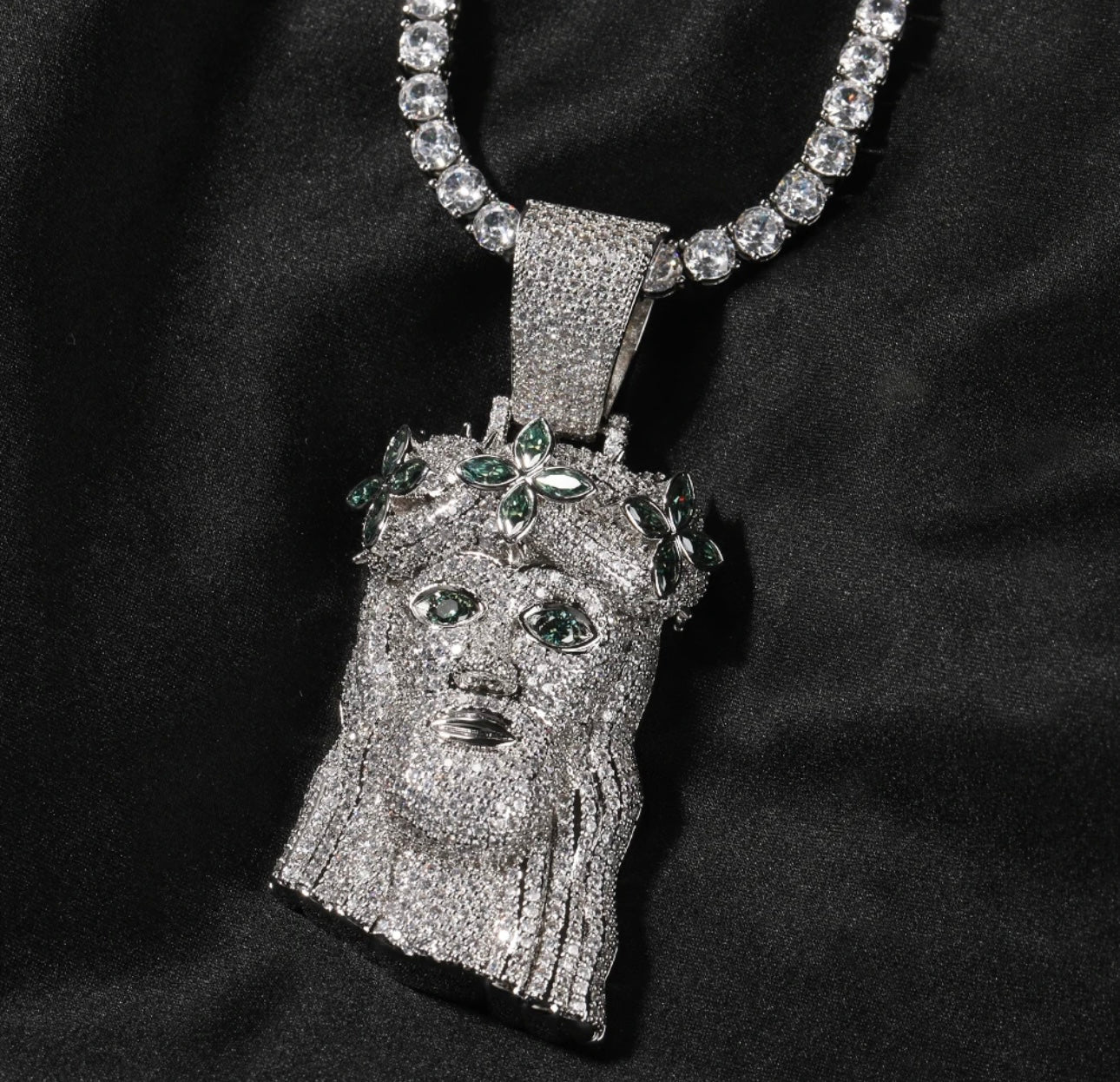 ZEUS 2.0- 8.3 cm Jesus piece pendant