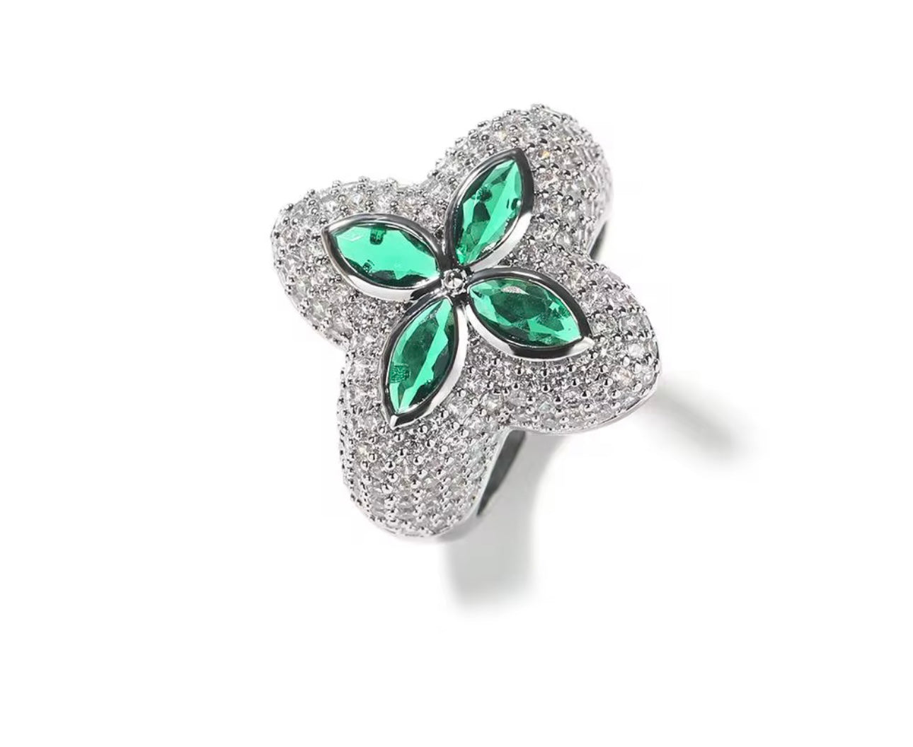 CLOVE RING