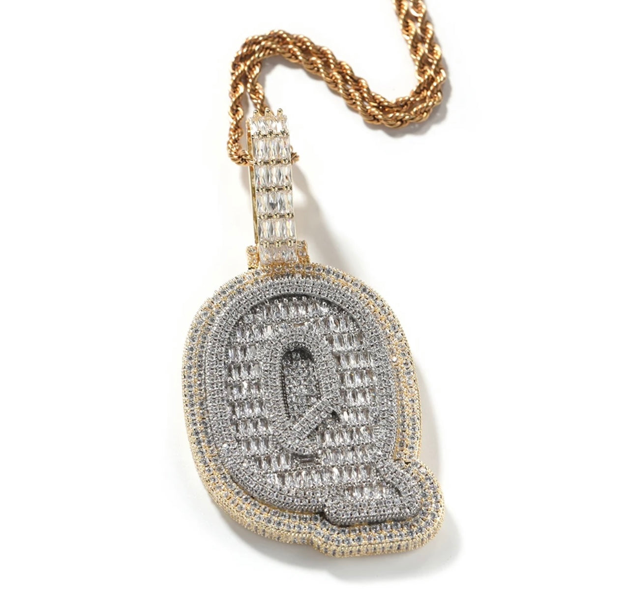 BIGGIE- 8.2 cm 3D elevated center, single letter pendant
