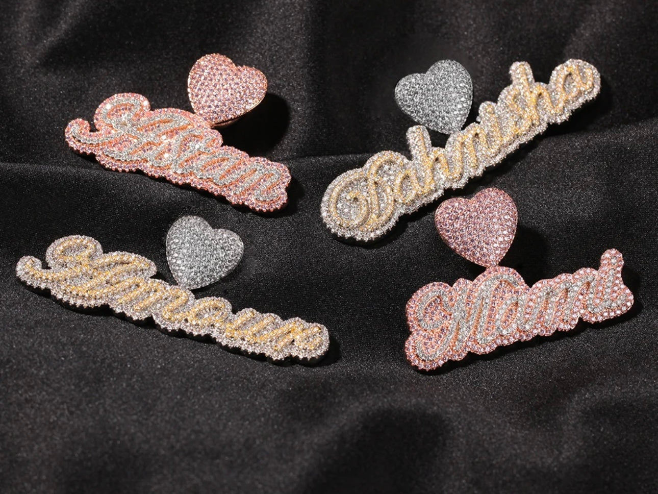 SCRIPT HEART- 6.2 cm Two-tone cursive nameplate pendant