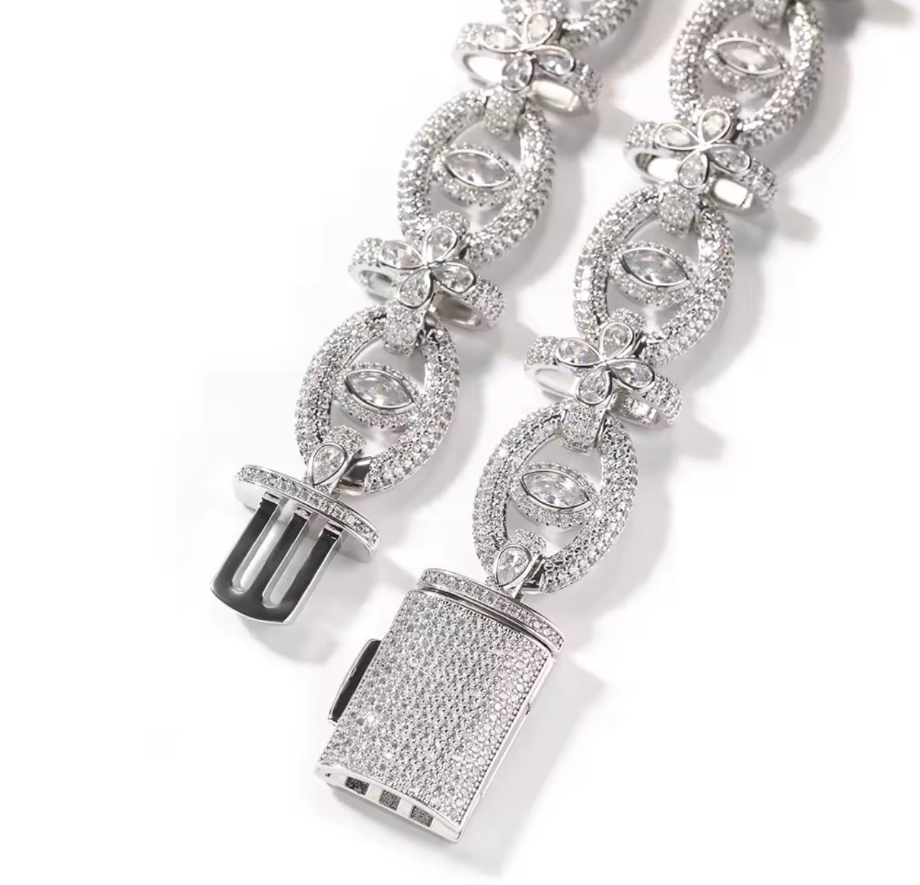 FLOWER LINK - 18 mm Flower link eye chain