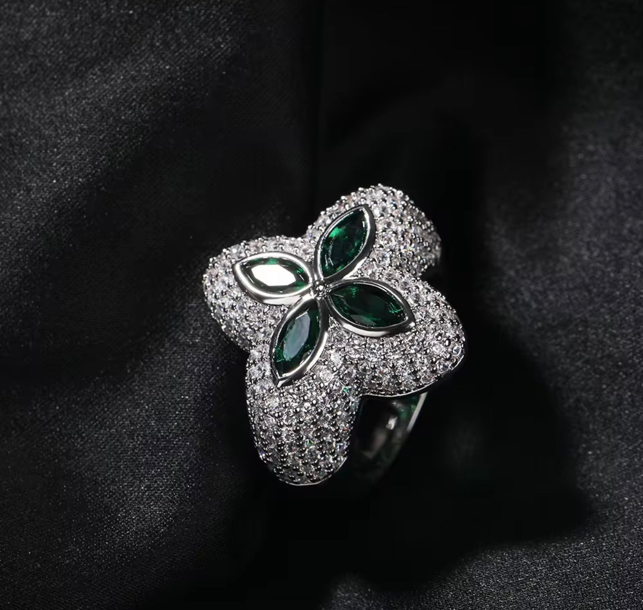 CLOVE RING- 25.4 mm Clover ring