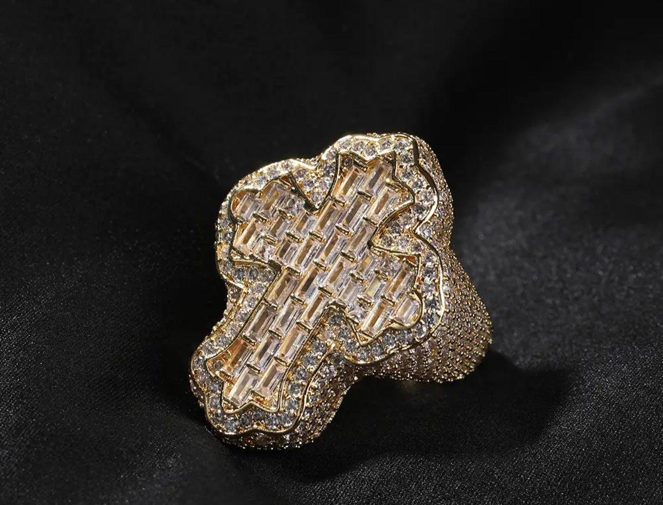 CROSS ROADS- 38 mm fully encrusted cross shaped ring
