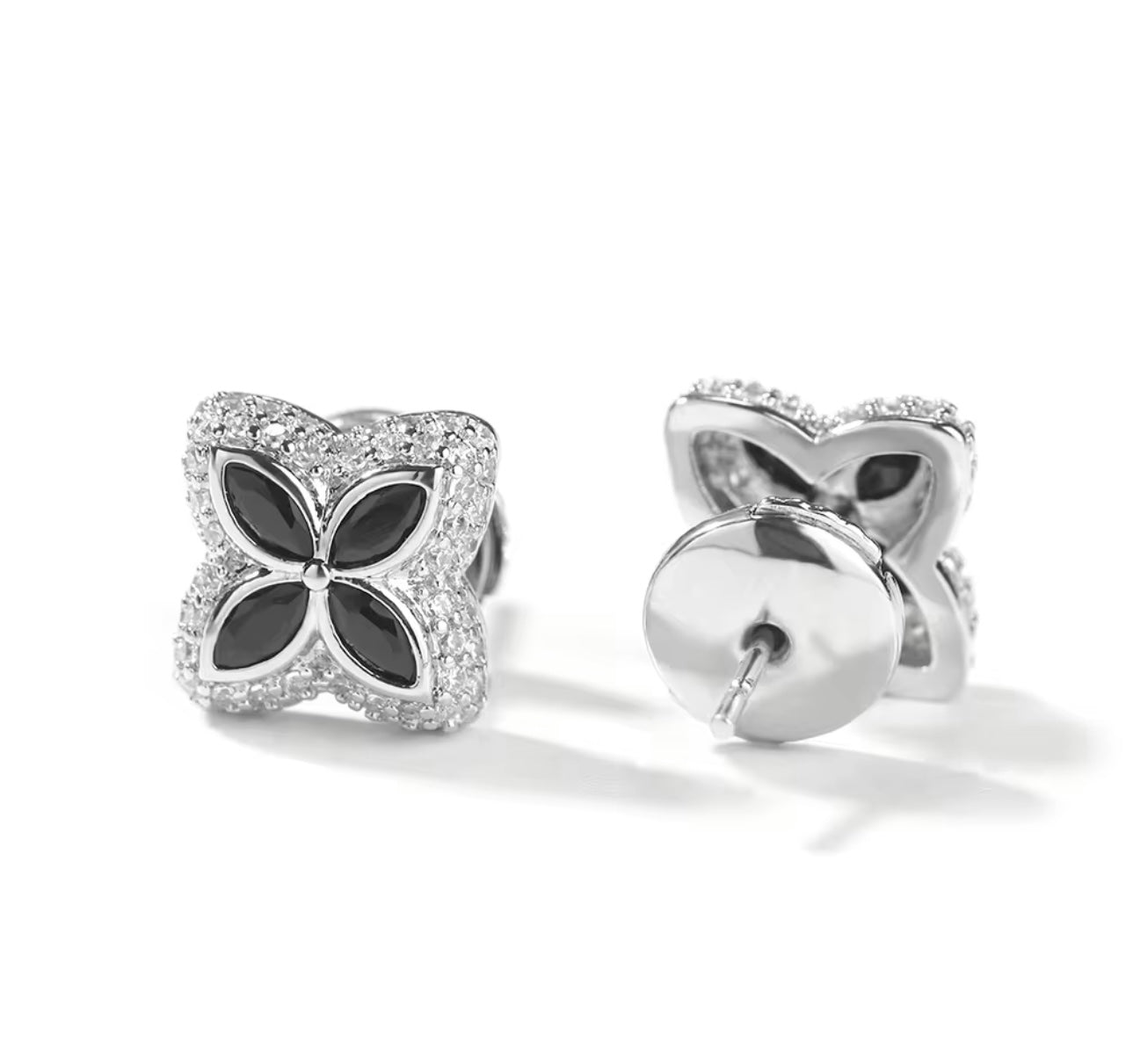CLOVE EARRINGS- 10 mm Infinity link clover stud earrings