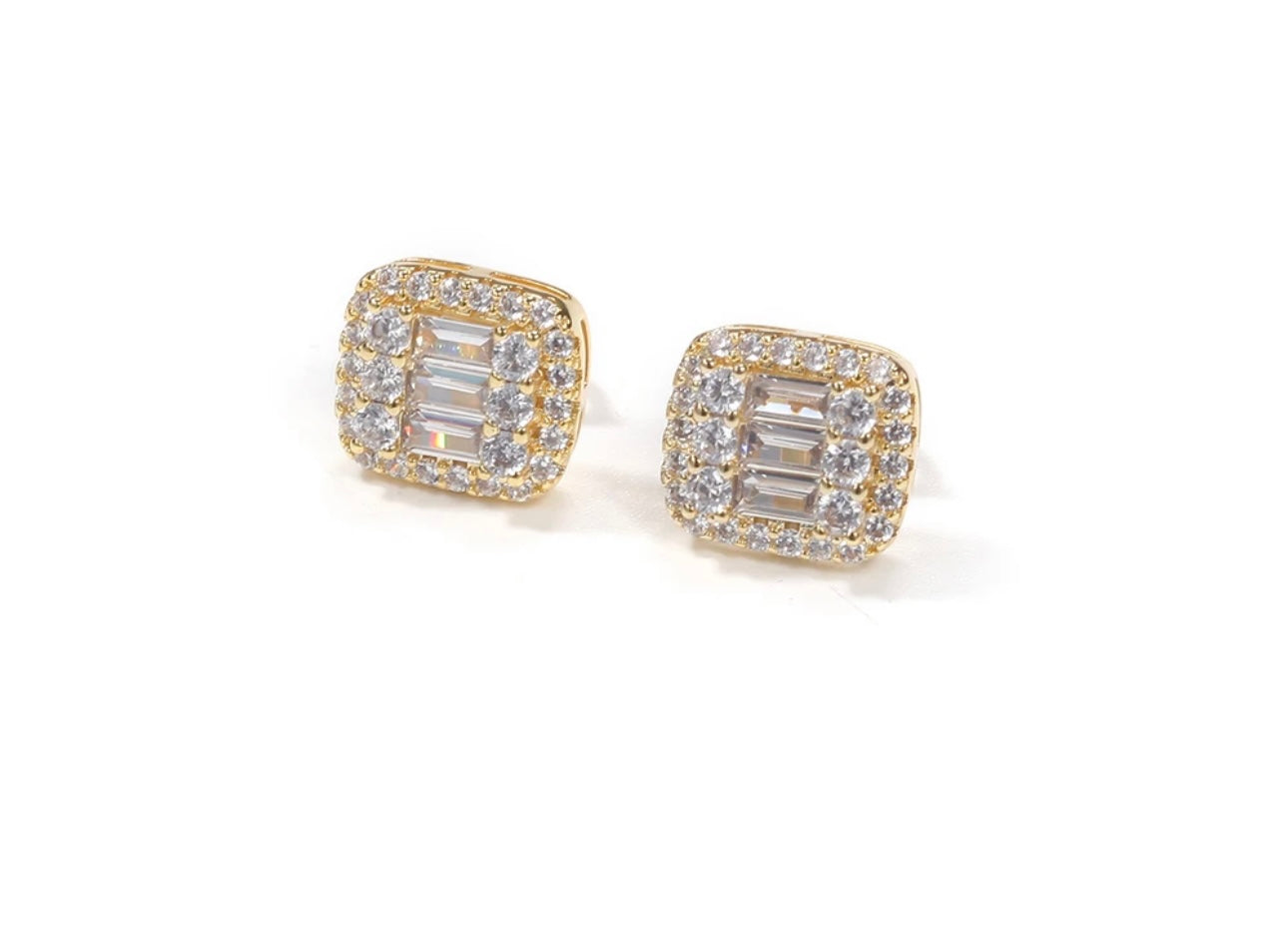 CLUSTER- 9 mm square stud earrings