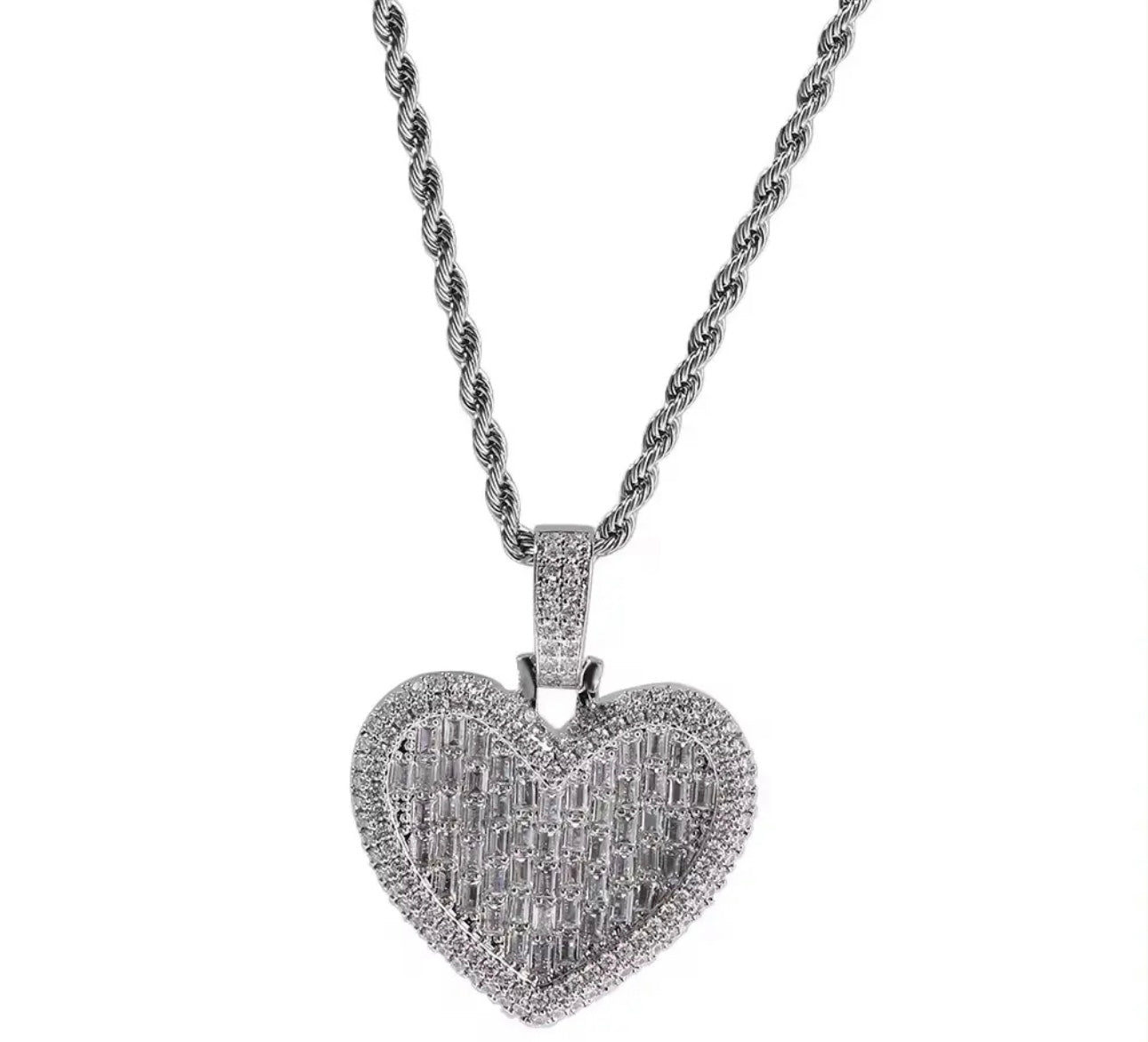 LOVER GIRL- 4.4 cm Baguette heart pendant