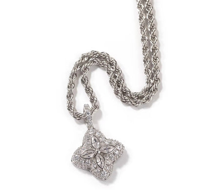 CLOVE PENDANT- 2.8 cm Clover pendant