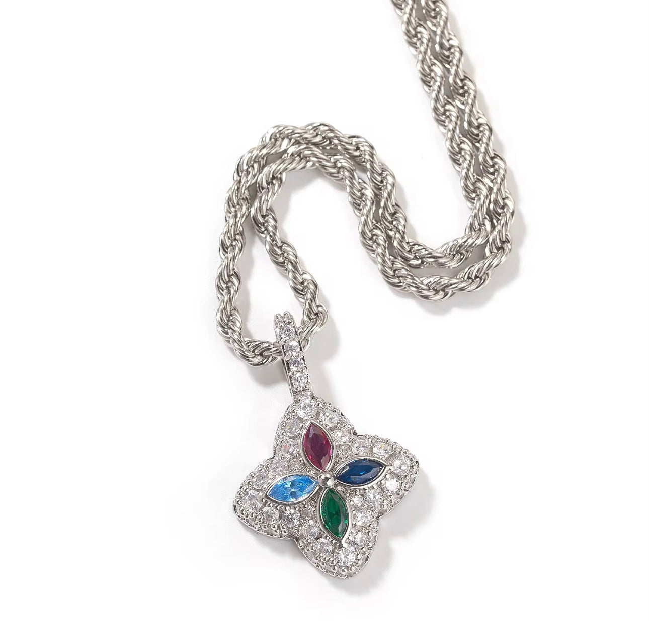 CLOVE PENDANT- 2.8 cm Clover pendant