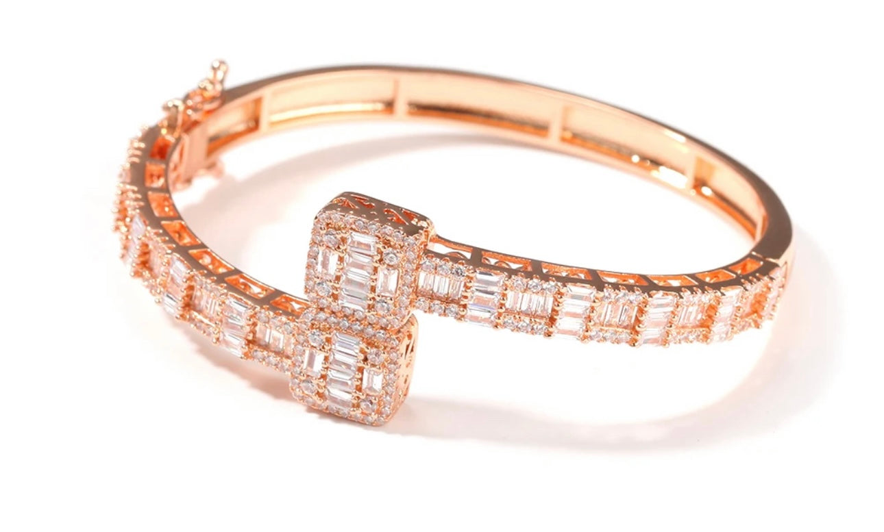 SQUARE BIZ- 6.4 cm Square bangle bracelet