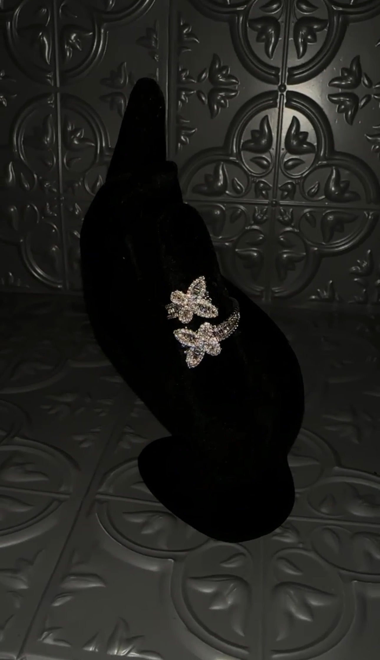 SEEING DOUBLE- Double butterlfy ring