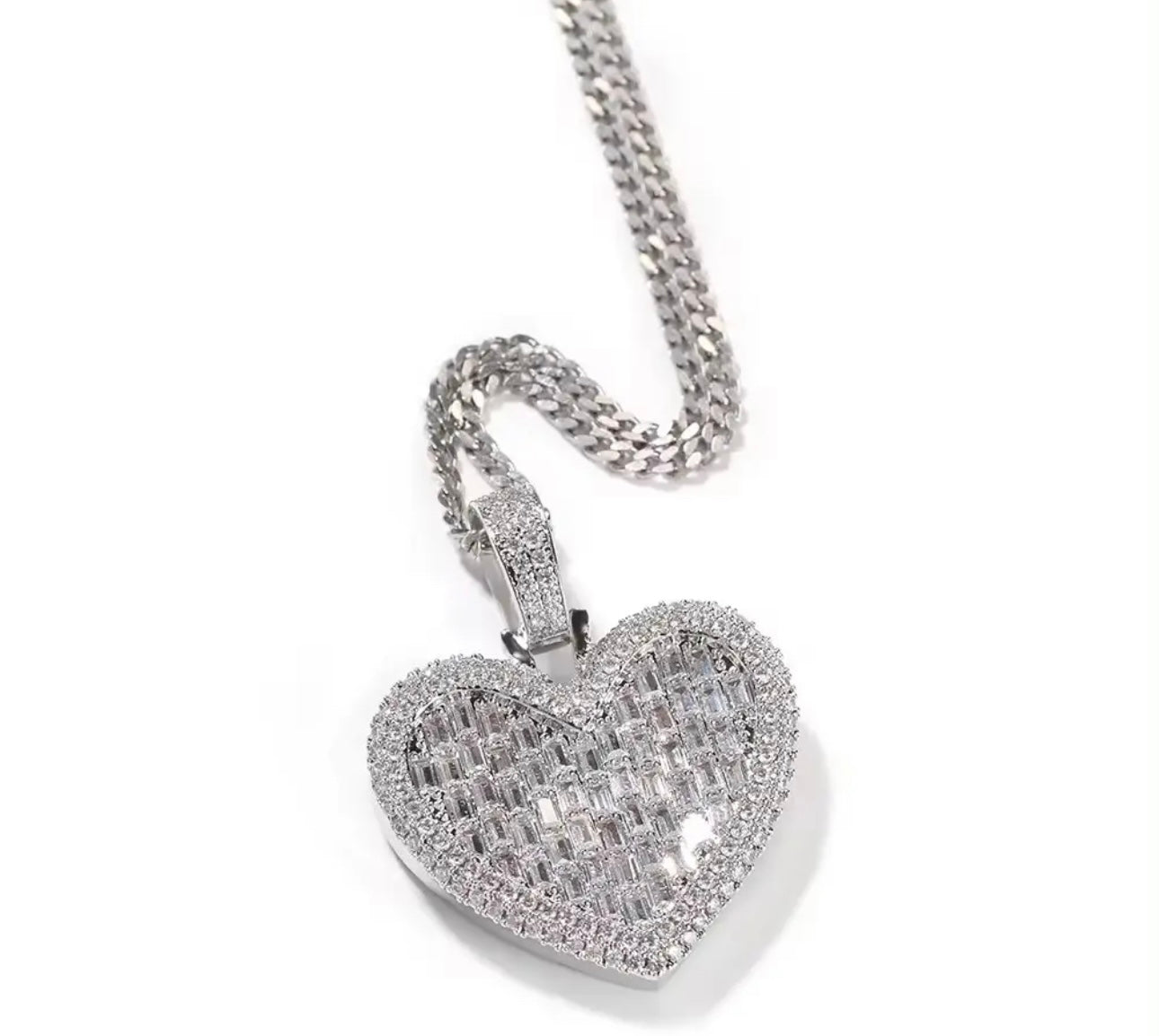 LOVER GIRL- 4.4 cm Baguette heart pendant