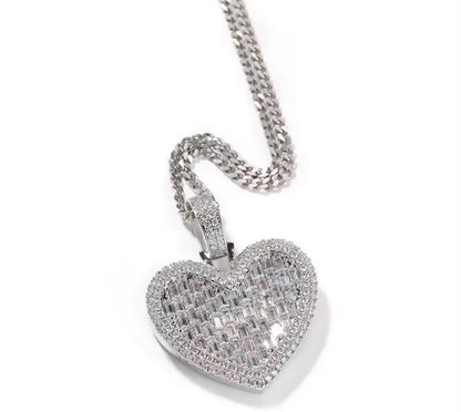 LOVER GIRL- 4.4 cm Baguette heart pendant