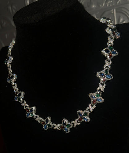 CLOVE NECKLACE- Infinity link