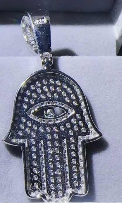 MOIS HAMSA - Moissanite Hamsa hand pendant