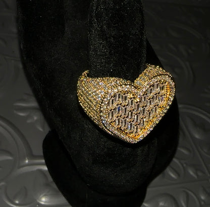 FAT MA- 25.4 mm Baguette style heart statement ring