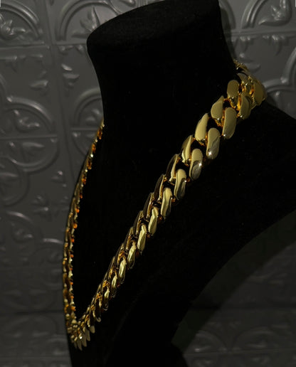 PLAIN JANE- Cuban link set