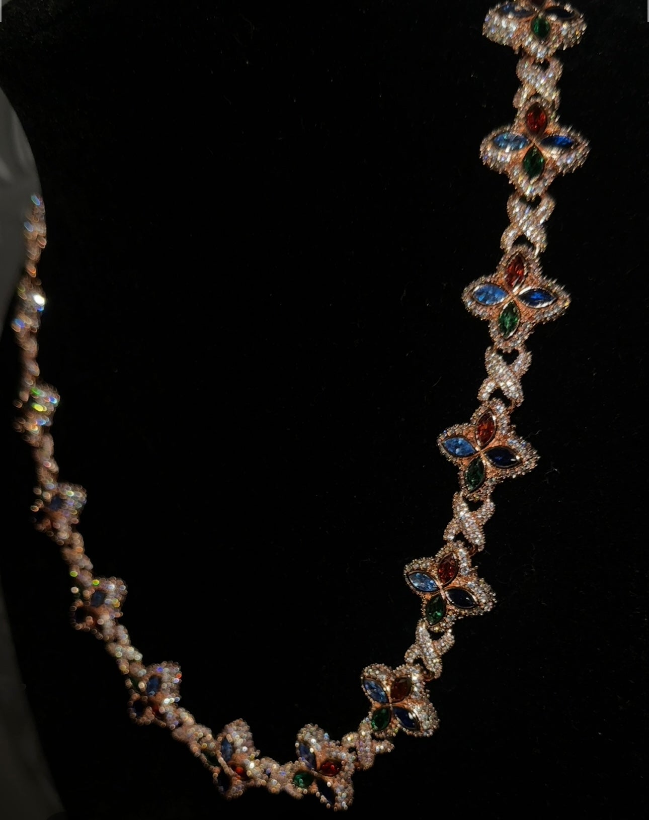 CLOVE NECKLACE- Infinity link