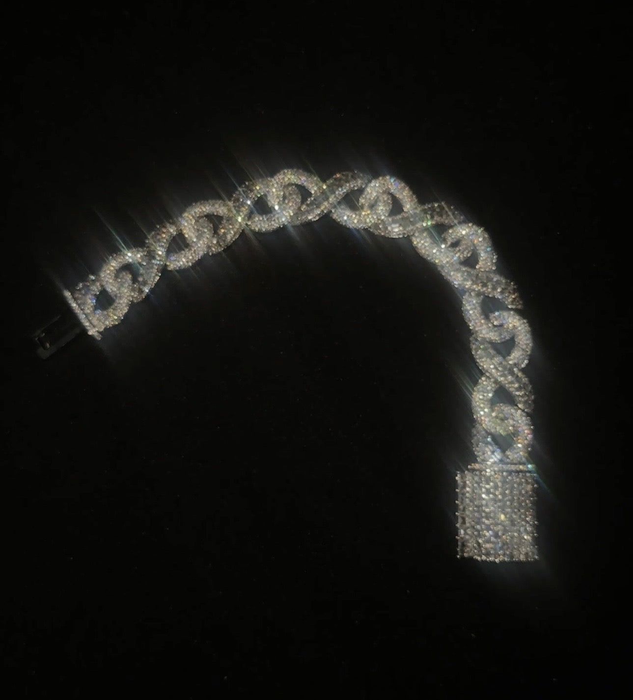 TWISTED BRACELET- Infinity link
