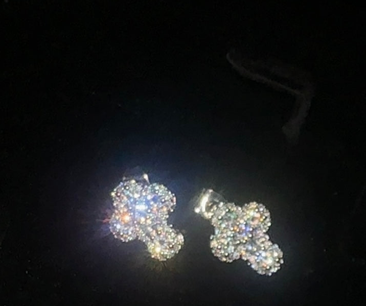 CROSSES- Mini cross stud earrings