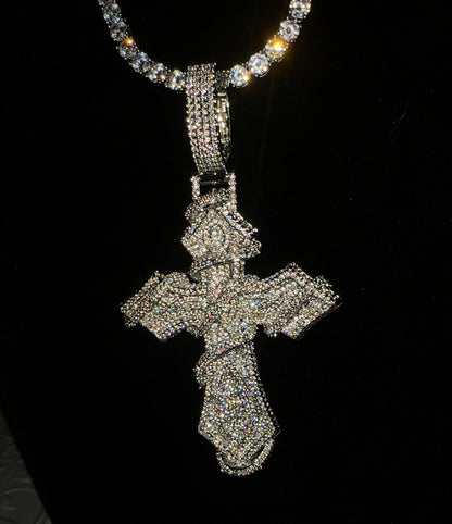 THORN & GRACE - 3D cross pendant