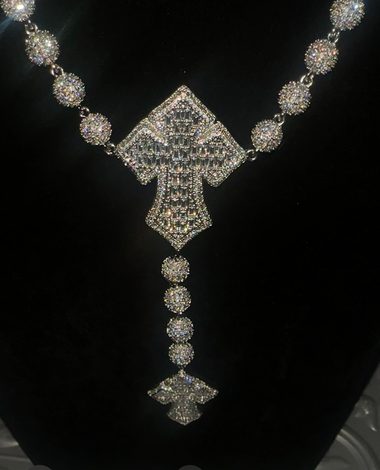 BALL DROP- Ball-beaded cross chain