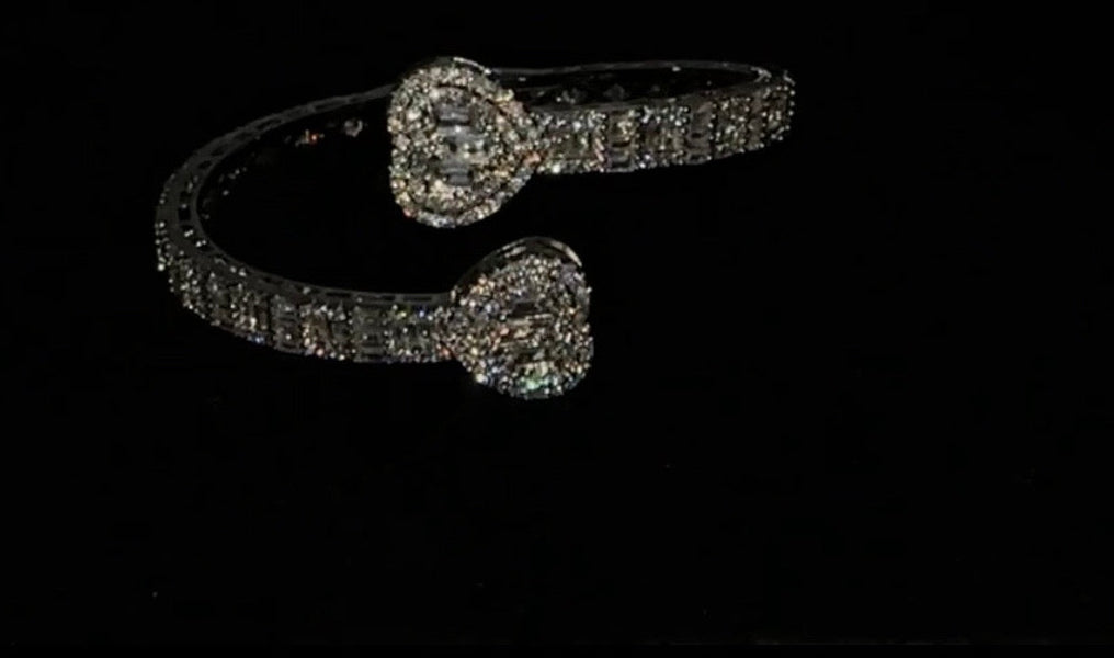 HEART BREAKER- Bangle