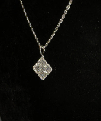 DAINTY -Pendant